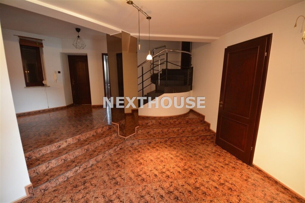 Dom, Gliwice Brzezinka, 350 m2